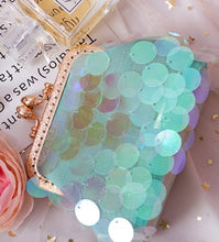 Load image into Gallery viewer, Pearl Chain Storage Bag
